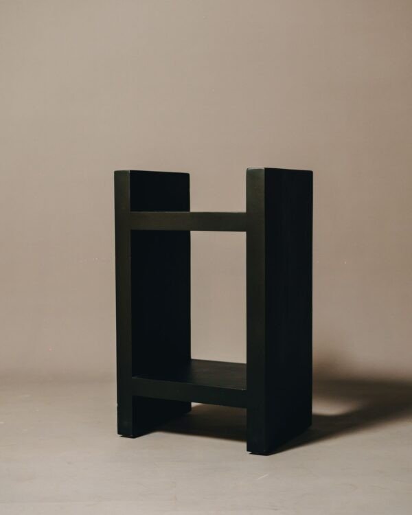 H-frame Sidetable