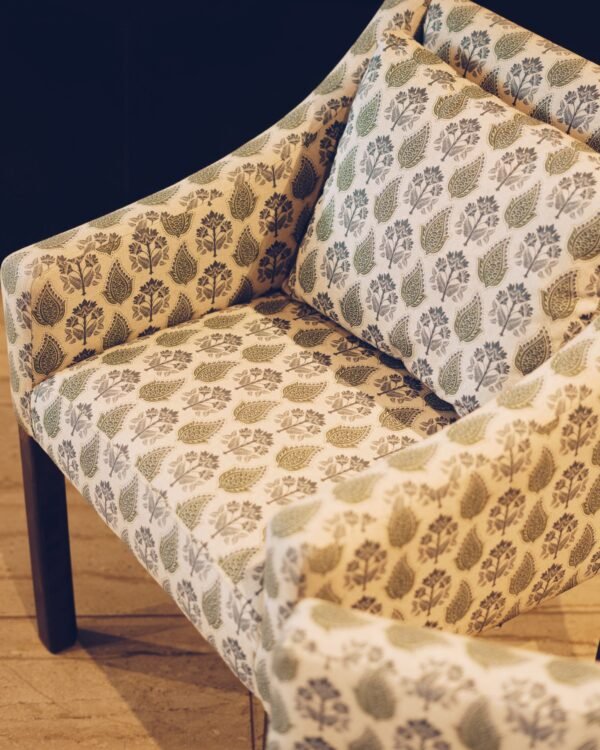 Oasis Accent Chairs_02_result
