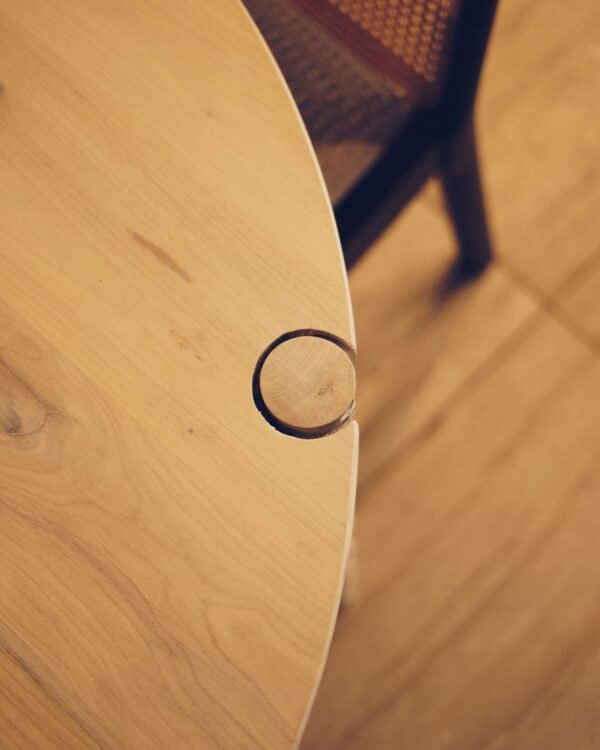 Orna Dining Table_04_result