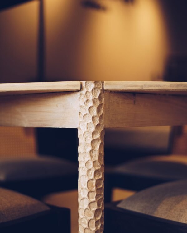Orna Dining Table_05_result