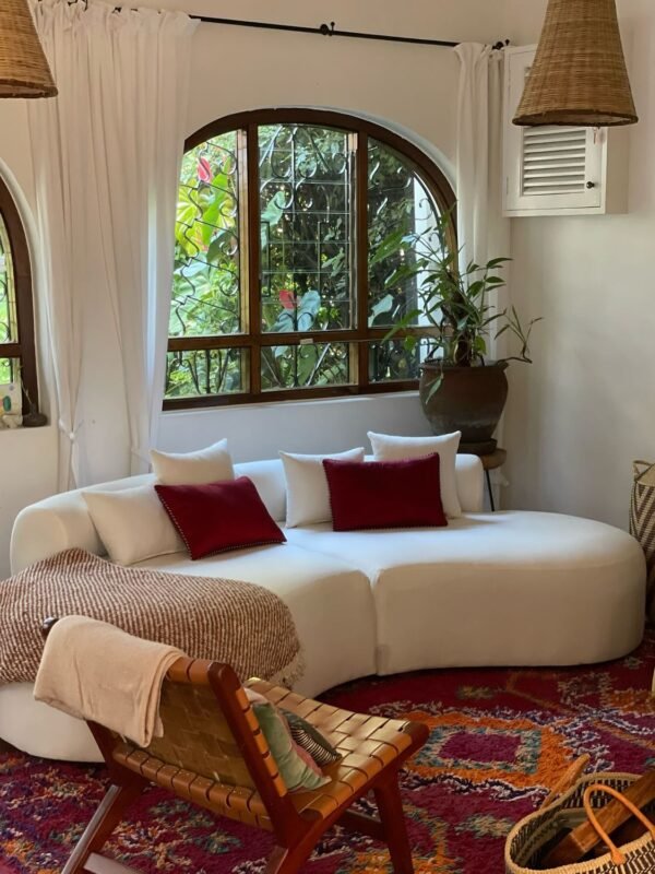 santanaafrica__1745423880_3617200142139446615_7280139451